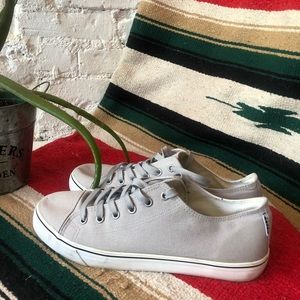 MEN grey diadora tennis /  summer shoes - size 9.5